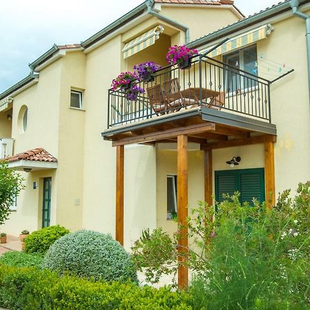 Apartments Emma Biograd Na Moru Exterior foto
