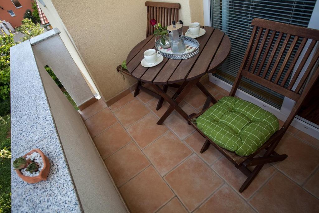 Apartments Emma Biograd Na Moru Exterior foto