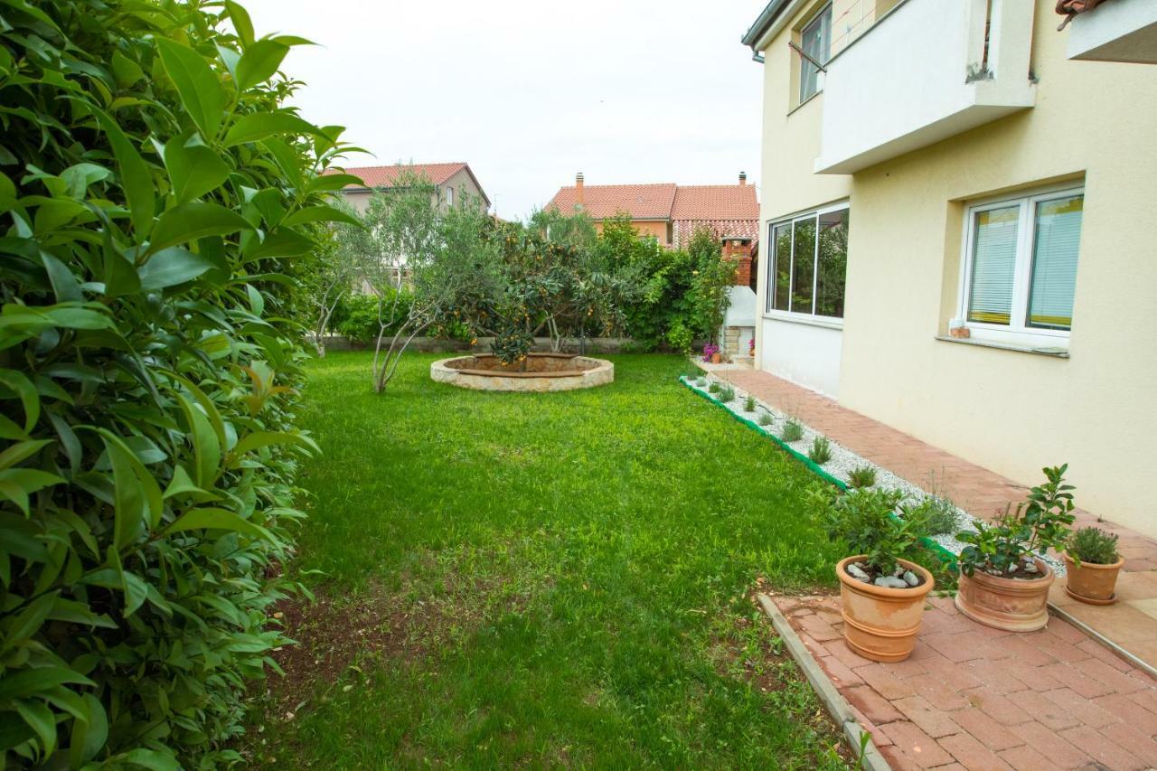 Apartments Emma Biograd Na Moru Exterior foto